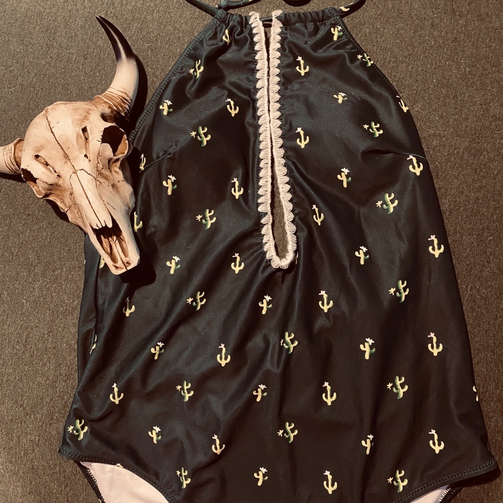 Cactus Lower Back One Piece Swimsuit